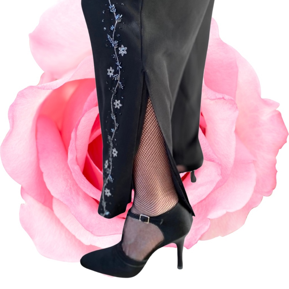 Black ankle length pants small